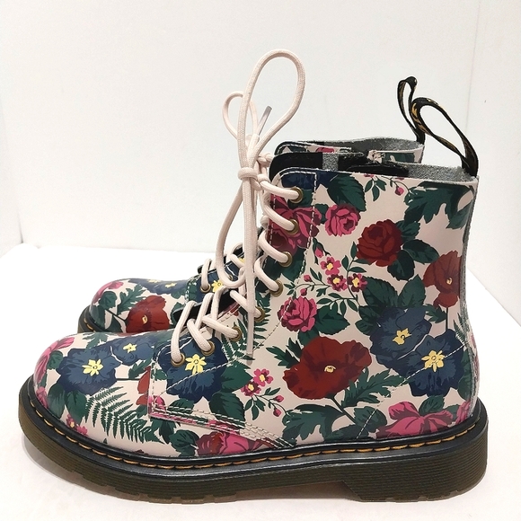 Dr Martens 1461 English Garden Boots, NWT, Size 6‎ - Picture 2 of 12